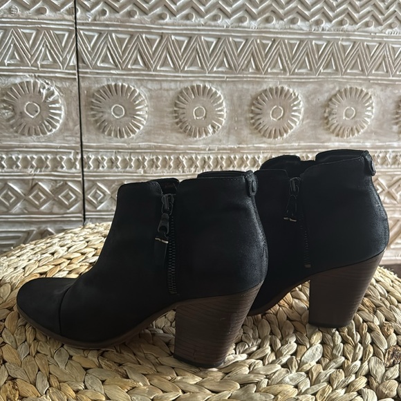 Rag & Bone Margot Double Zip Ankle Booties - Black Waxed Suede Women’s 7 - Picture 4 of 7